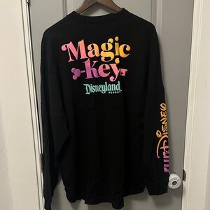 Magic Key half marathon weekend 2024 spirt jersey Disney NWOT